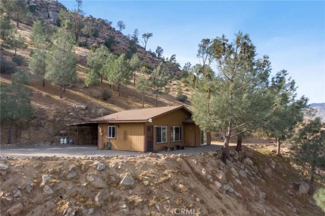4652 Falcon Drive, Lake Isabella, CA 93240