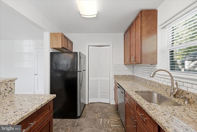 101 MOUNT VERNON AVE, Alexandria, VA 22301