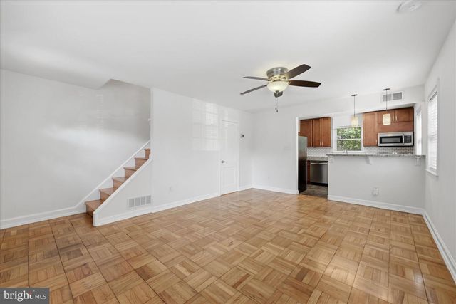 101 MOUNT VERNON AVE, Alexandria, VA 22301