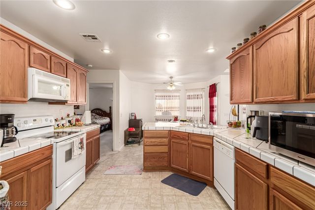 2740 West Gamebird Road, Pahrump, NV 89048