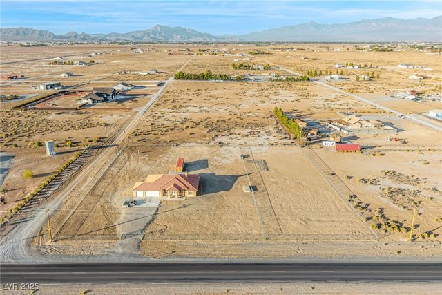 2740 West Gamebird Road, Pahrump, NV 89048