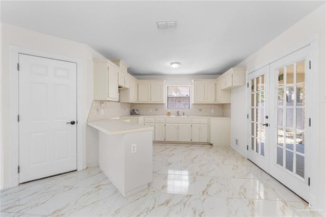 409 Denise Circle, La Joya, TX 78560