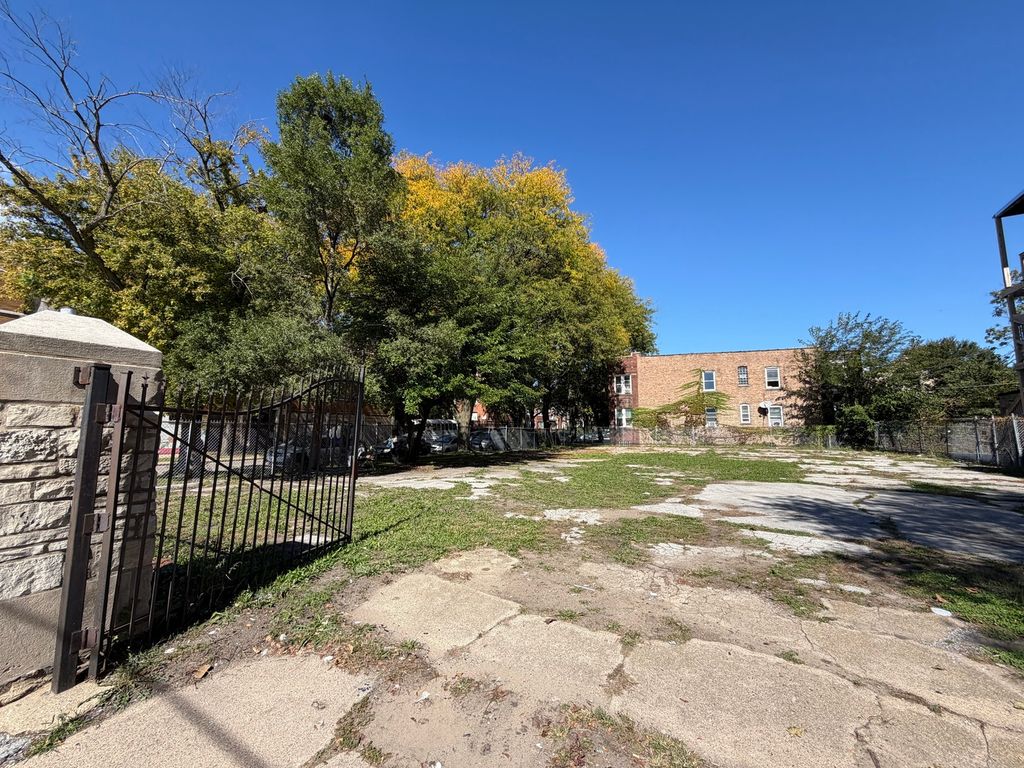 966 E 79th Street, Chicago, IL 60619 — exterior