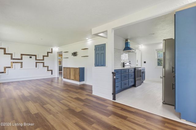 5127 Braidwood Dr, Louisville, KY 40219