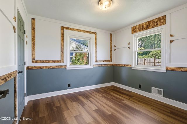 5127 Braidwood Dr, Louisville, KY 40219