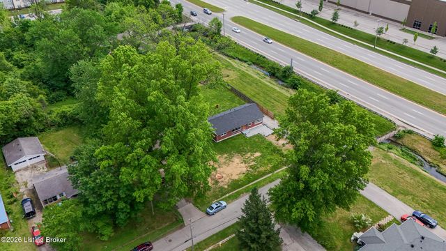 5127 Braidwood Dr, Louisville, KY 40219