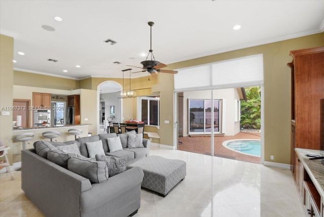 18631 SW 39th St, Miramar, FL 33029