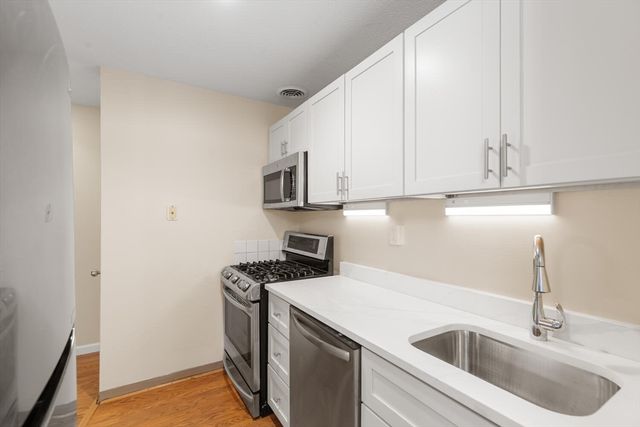 676 Huron Ave 43, Cambridge, MA 02138
