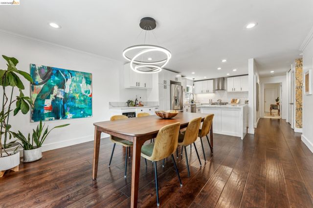 2028 Damuth 1, Oakland, CA 94602