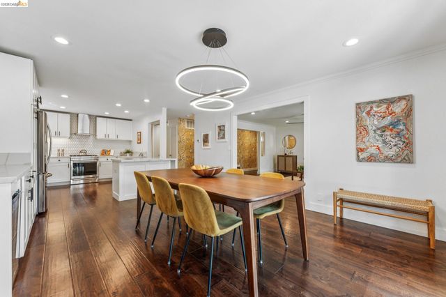 2028 Damuth 1, Oakland, CA 94602
