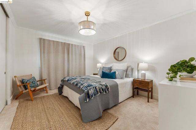 2028 Damuth 1, Oakland, CA 94602