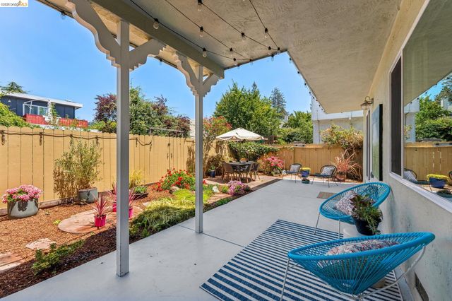 2028 Damuth 1, Oakland, CA 94602
