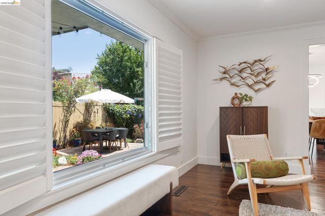 2028 Damuth 1, Oakland, CA 94602