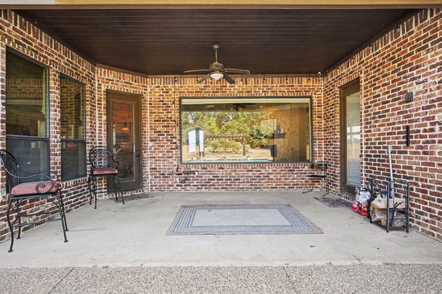 6909 Heritage Oaks Drive, Mansfield, TX 76063