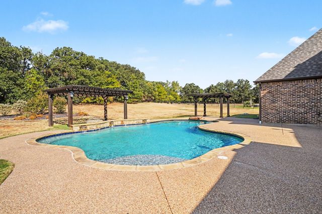 6909 Heritage Oaks Drive, Mansfield, TX 76063