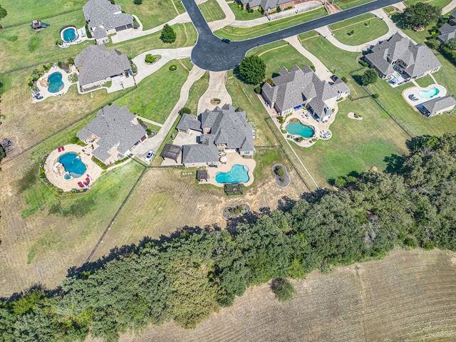 6909 Heritage Oaks Drive, Mansfield, TX 76063