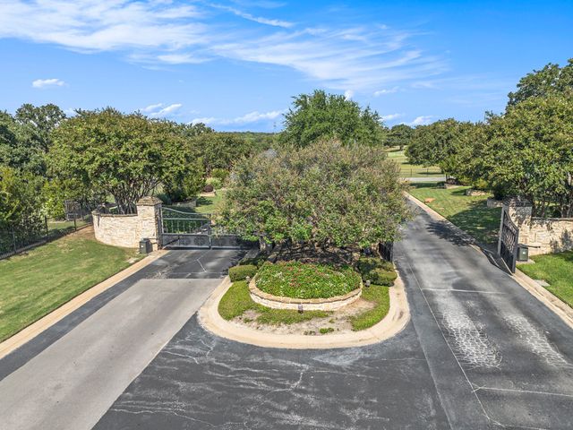 6909 Heritage Oaks Drive, Mansfield, TX 76063