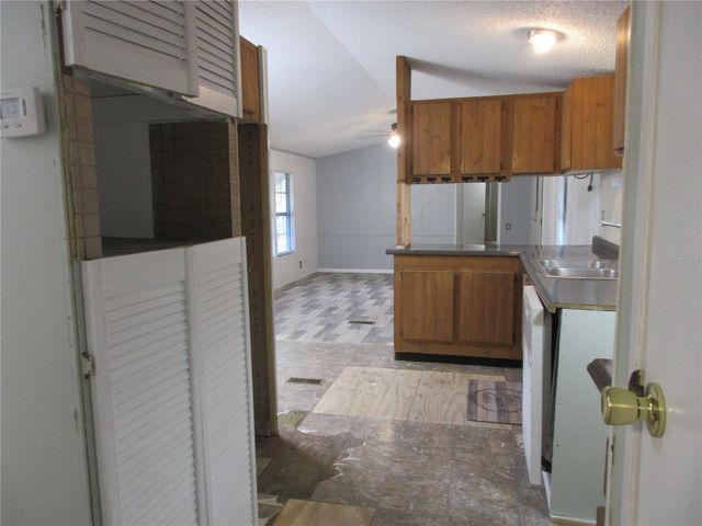 18640 SE 22ND LANE, Silver Springs, FL 34488