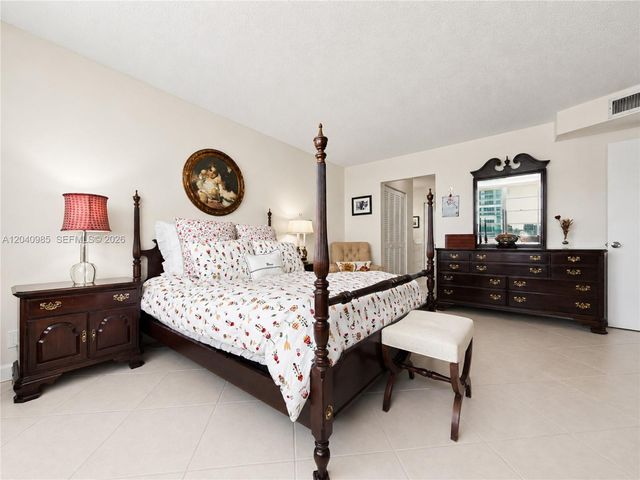 1817 S Ocean Dr 620, Hallandale Beach, FL 33009