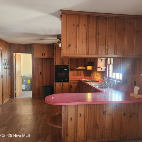 727 Fairlane Drive, Grifton, NC 28530