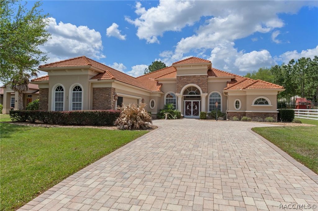 291 S Paladinn Circle, Inverness, FL 34453