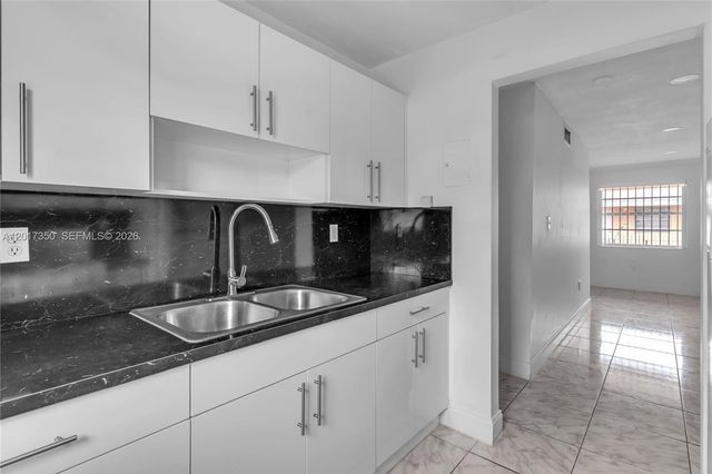 3800 SW 102nd Avenue 206, Miami, FL 33165