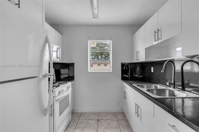 3800 SW 102nd Avenue 206, Miami, FL 33165