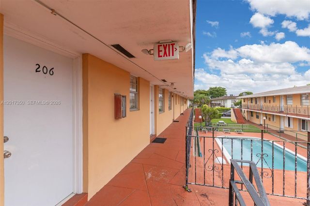 3800 SW 102nd Avenue 206, Miami, FL 33165