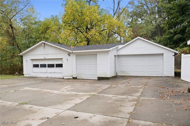 3584 Brookside Road, Cuyahoga Falls, OH 44221