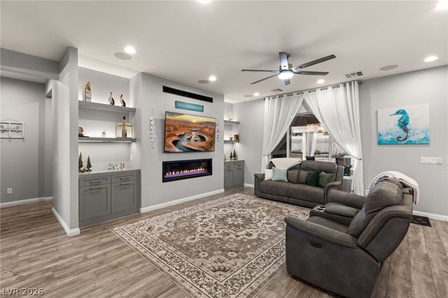 5865 Alice Landing Court, Las Vegas, NV 89149