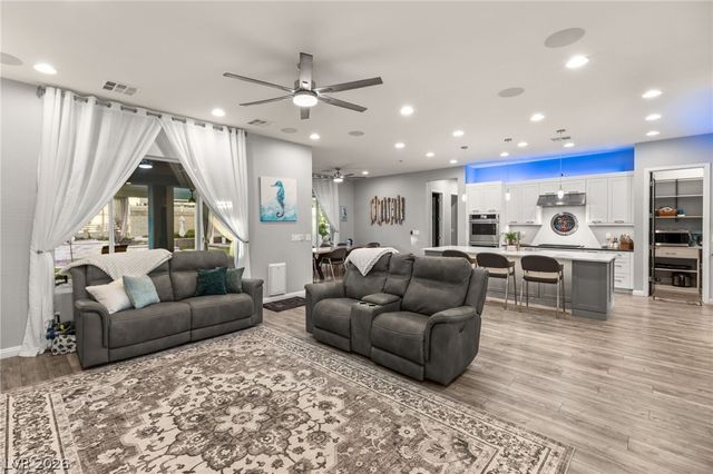 5865 Alice Landing Court, Las Vegas, NV 89149