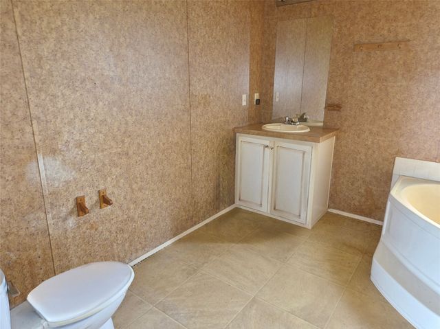327 County Road 160, Whitesboro, TX 76273