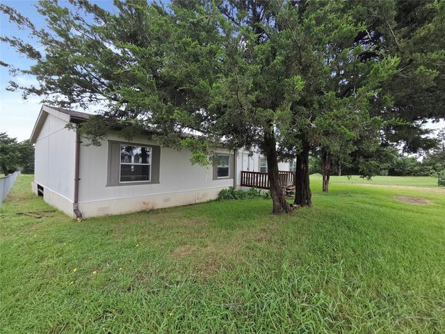 327 County Road 160, Whitesboro, TX 76273