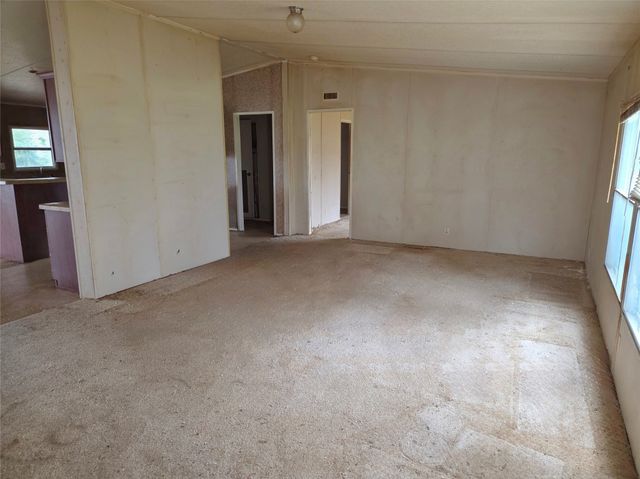327 County Road 160, Whitesboro, TX 76273