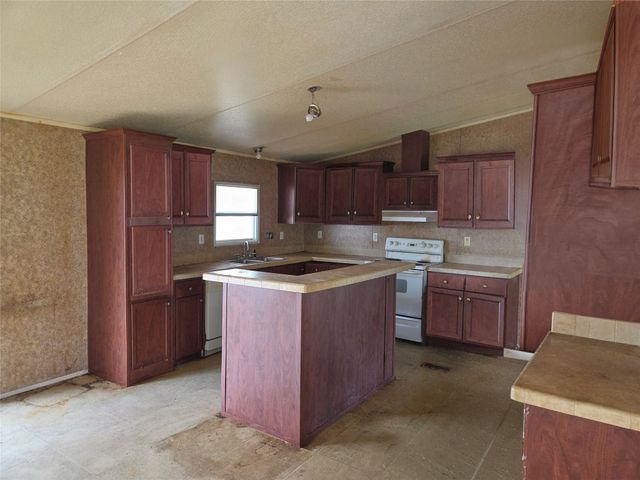 327 County Road 160, Whitesboro, TX 76273