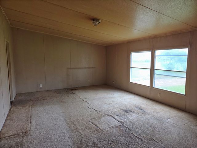 327 County Road 160, Whitesboro, TX 76273