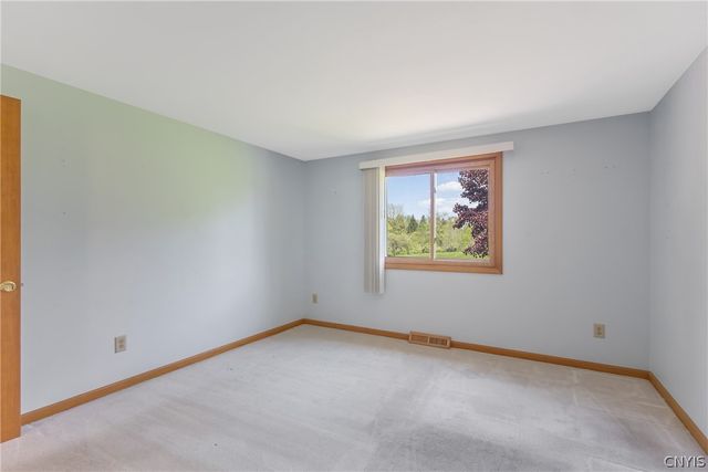6262 Mourning Dove, Lysander, NY 13027