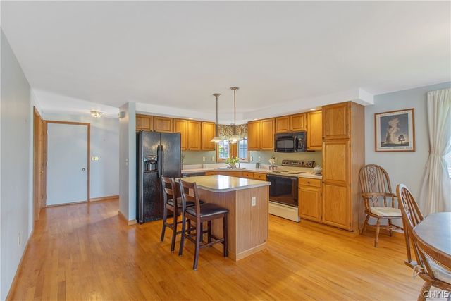 6262 Mourning Dove, Lysander, NY 13027