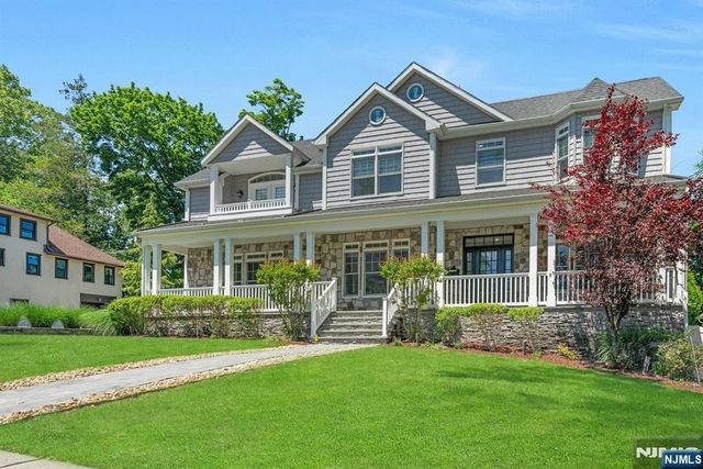 109 Blauvelt Avenue, Ho-ho-kus, NJ 07423