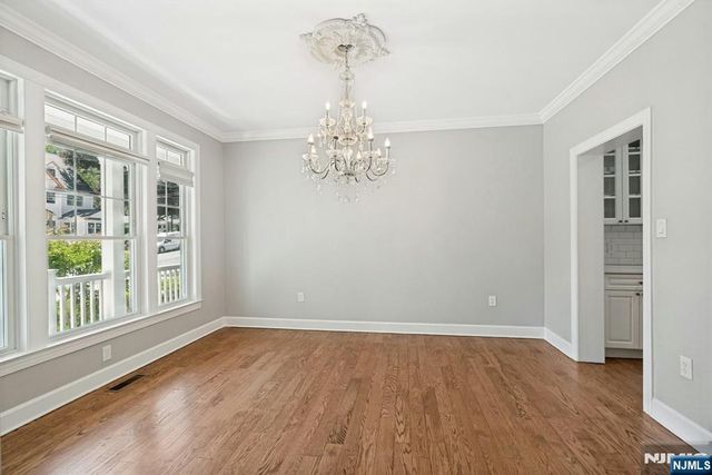 109 Blauvelt Avenue, Ho-ho-kus, NJ 07423