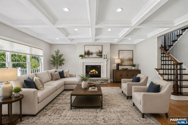 109 Blauvelt Avenue, Ho-ho-kus, NJ 07423