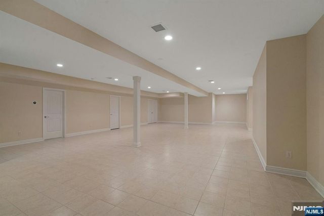 109 Blauvelt Avenue, Ho-ho-kus, NJ 07423