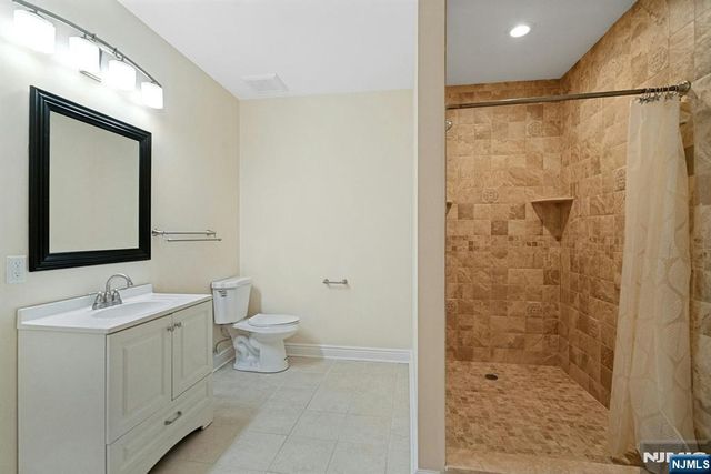 109 Blauvelt Avenue, Ho-ho-kus, NJ 07423