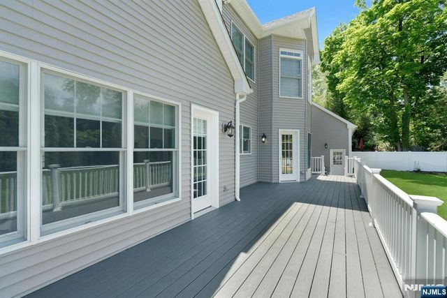 109 Blauvelt Avenue, Ho-ho-kus, NJ 07423