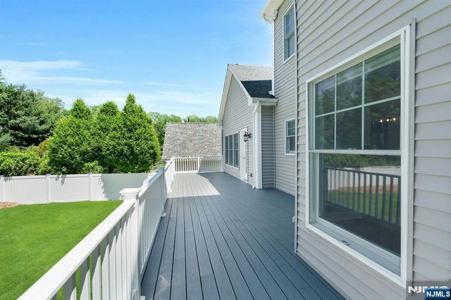 109 Blauvelt Avenue, Ho-ho-kus, NJ 07423