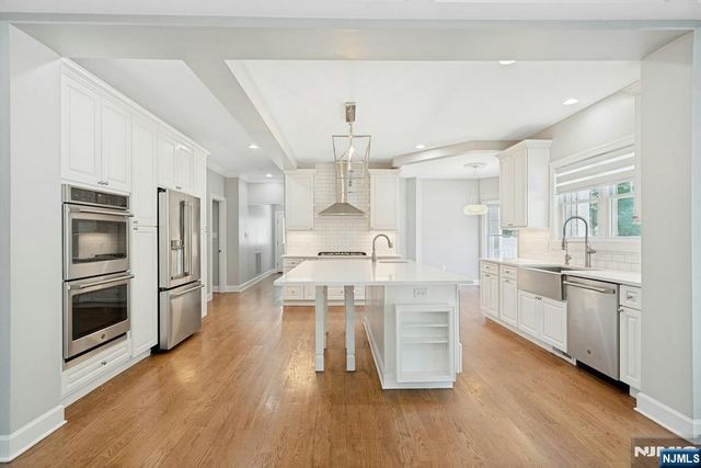 109 Blauvelt Avenue, Ho-ho-kus, NJ 07423