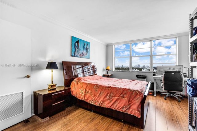 1865 79th St Cswy PHI, North Bay Village, FL 33141