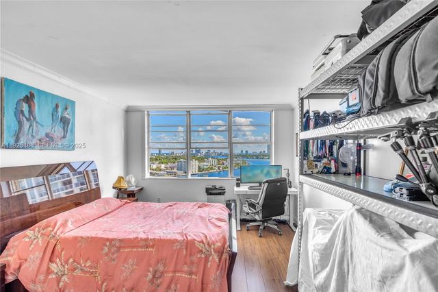 1865 79th St Cswy PHI, North Bay Village, FL 33141