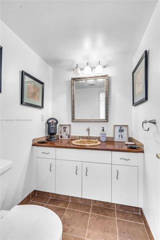 1865 79th St Cswy PHI, North Bay Village, FL 33141