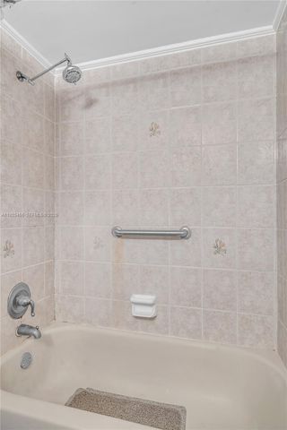 1865 79th St Cswy PHI, North Bay Village, FL 33141